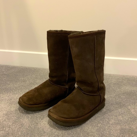 Uggs classic tall brown boot - Picture 2 of 9